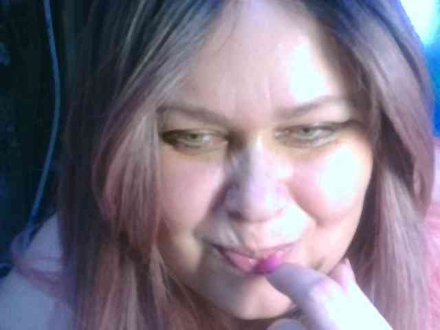 CharleeKendall webcam