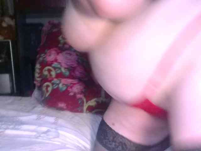 CharleeKendall webcam