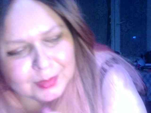 CharleeKendall webcam