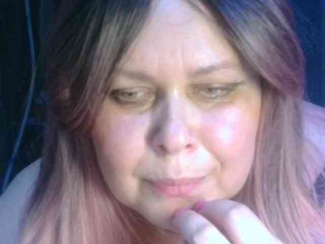 CharleeKendall webcam