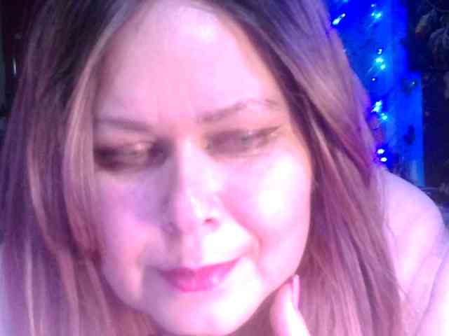 CharleeKendall webcam