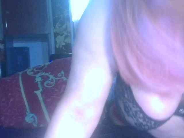 CharleeKendall webcam