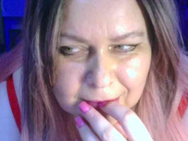 CharleeKendall webcam