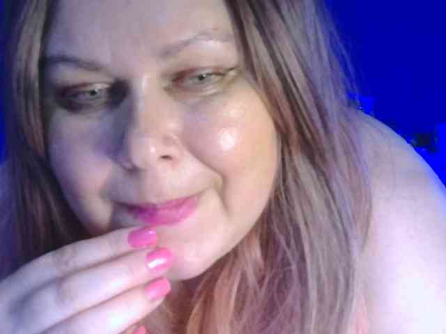 CharleeKendall webcam