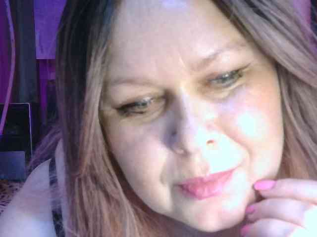 CharleeKendall webcam