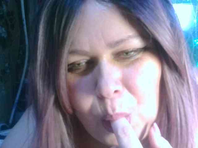 CharleeKendall webcam