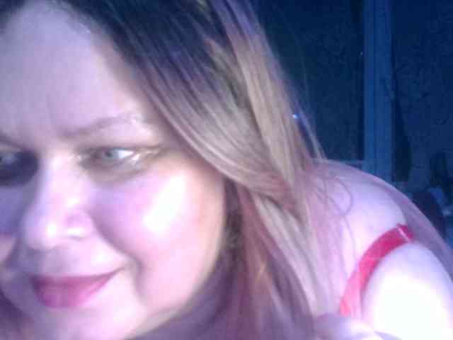 CharleeKendall webcam