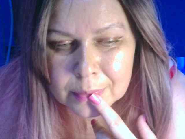 CharleeKendall webcam