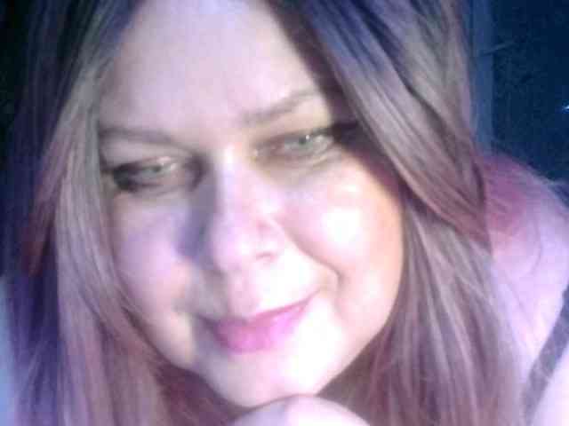 CharleeKendall webcam