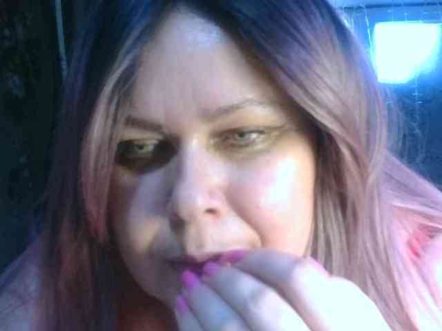 CharleeKendall webcam