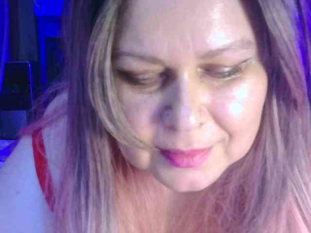 CharleeKendall webcam