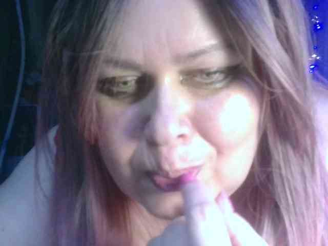 CharleeKendall webcam