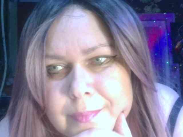 CharleeKendall webcam