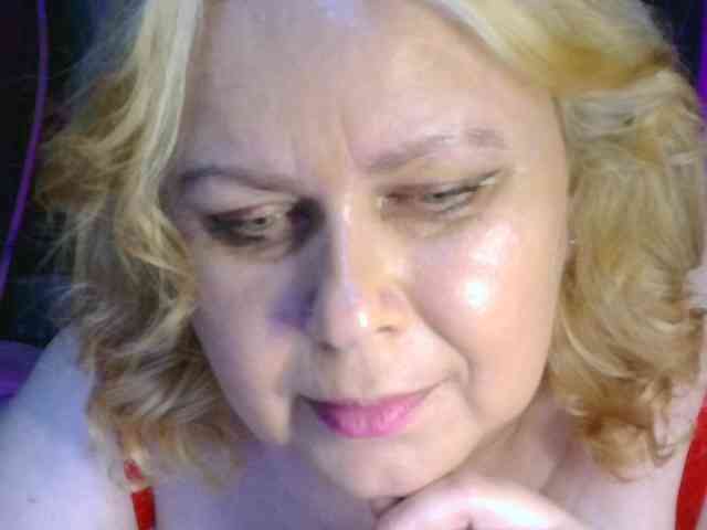 CharleeKendall webcam