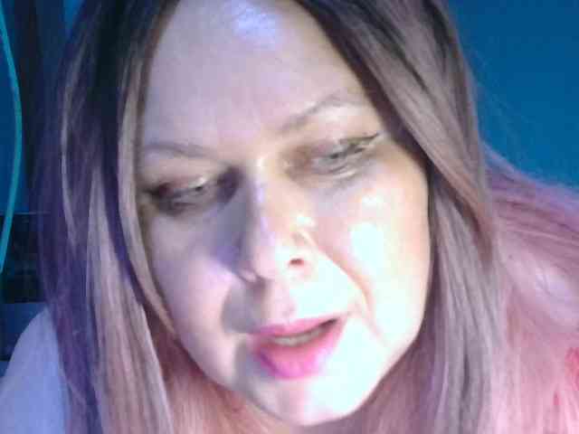 CharleeKendall webcam