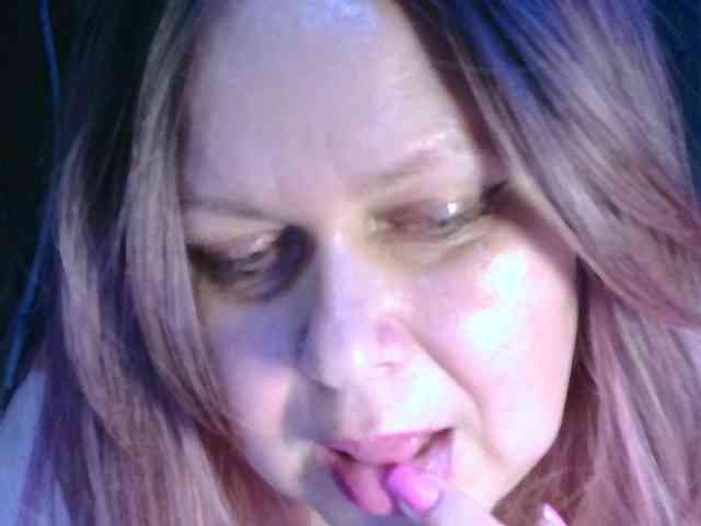 CharleeKendall Live Webcam on BongaCams