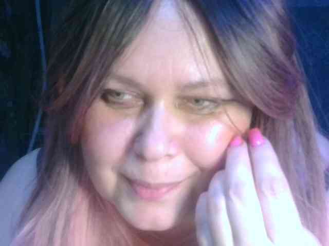 CharleeKendall webcam