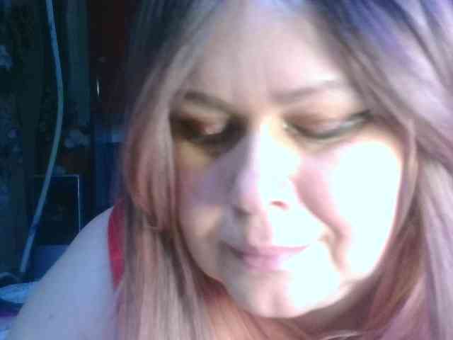 CharleeKendall webcam