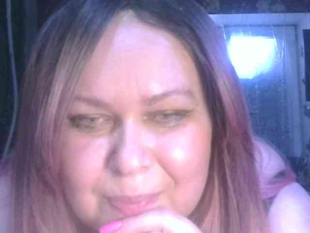 CharleeKendall webcam