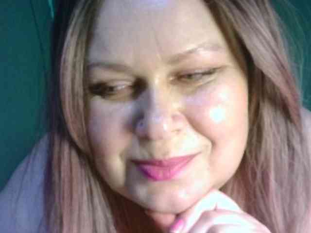 CharleeKendall webcam