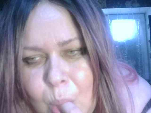 CharleeKendall webcam