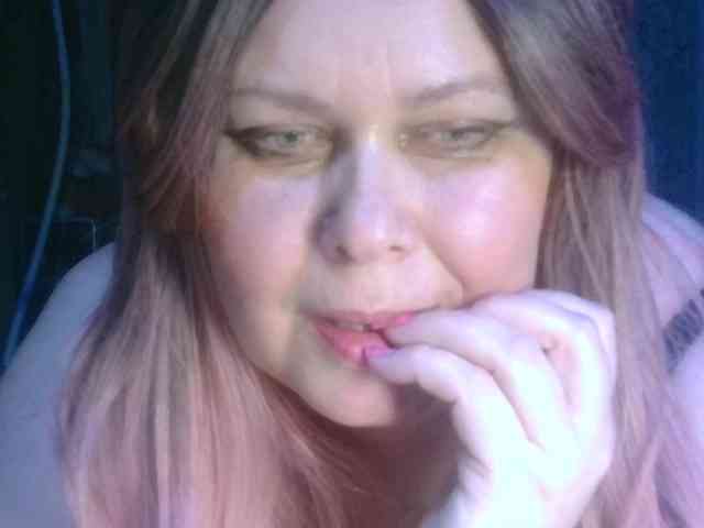 CharleeKendall webcam