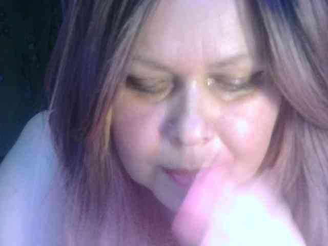 CharleeKendall webcam