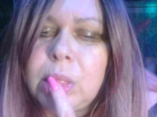 CharleeKendall webcam