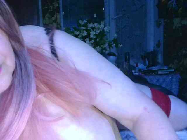 CharleeKendall webcam
