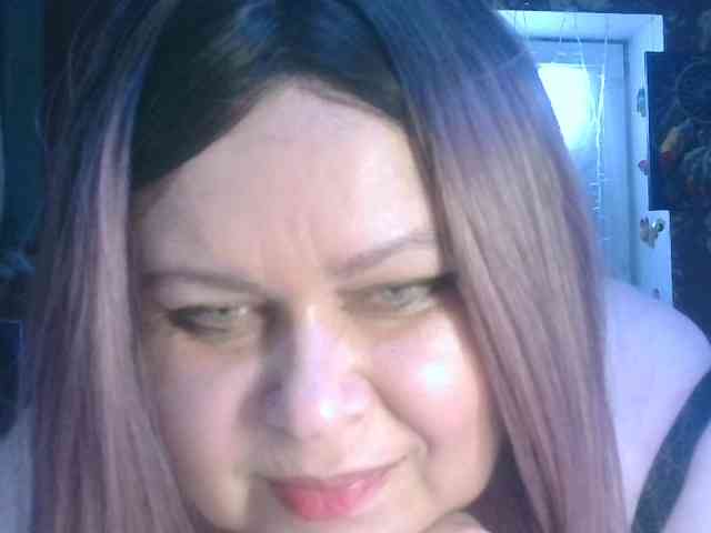 CharleeKendall webcam