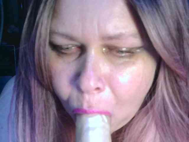 CharleeKendall webcam