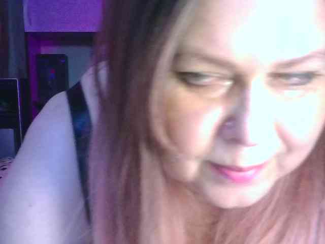 CharleeKendall webcam