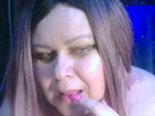 CharleeKendall webcam