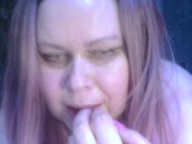 CharleeKendall webcam