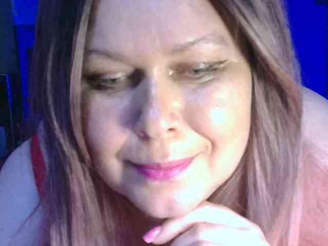 CharleeKendall webcam