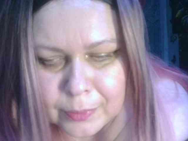 CharleeKendall webcam