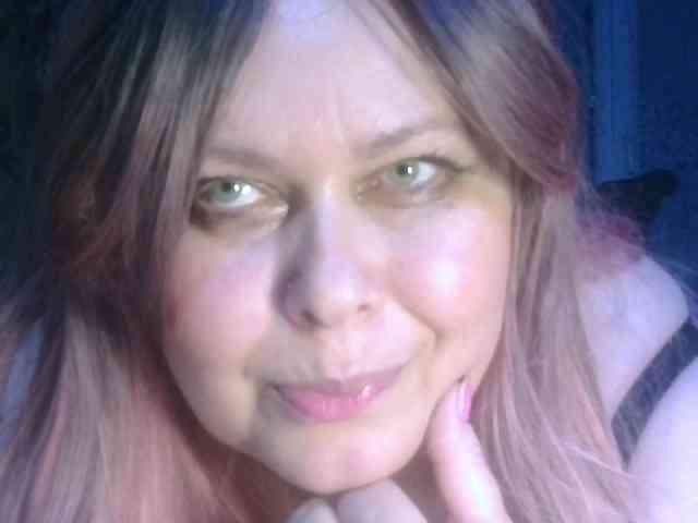 CharleeKendall webcam