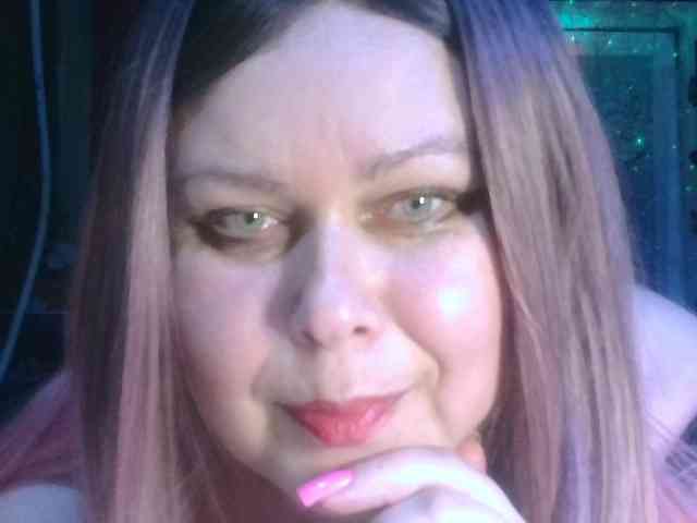 CharleeKendall webcam