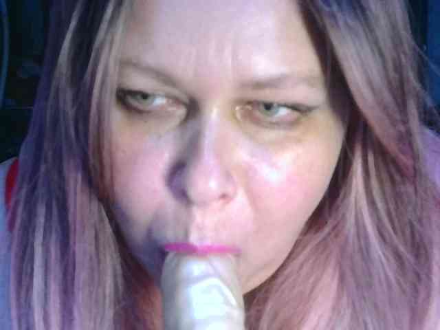 CharleeKendall webcam