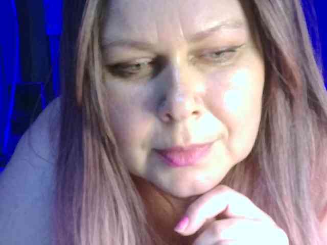 CharleeKendall webcam