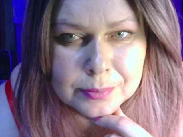 CharleeKendall webcam