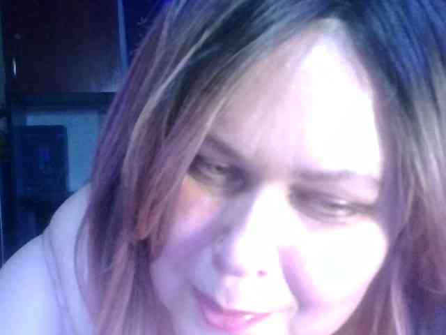 CharleeKendall webcam