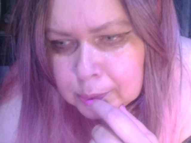 CharleeKendall webcam