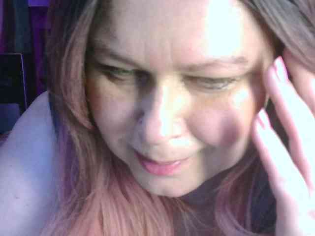 CharleeKendall webcam