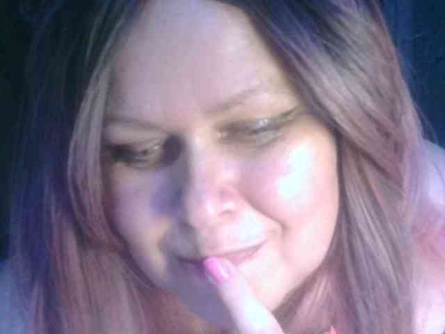 CharleeKendall webcam