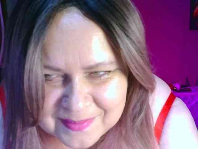 CharleeKendall webcam
