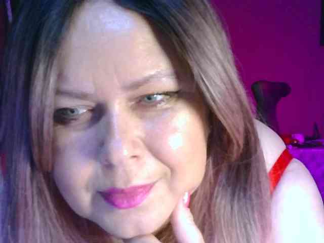 CharleeKendall webcam