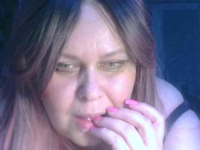 CharleeKendall webcam