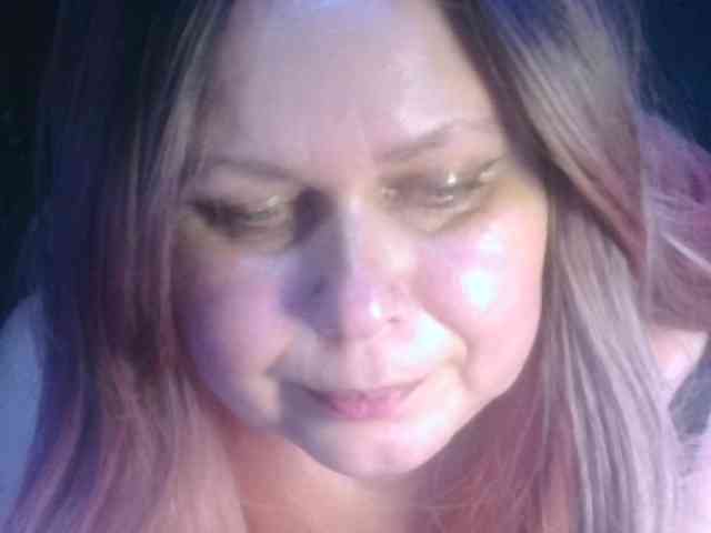 CharleeKendall webcam