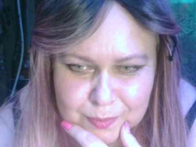 CharleeKendall webcam